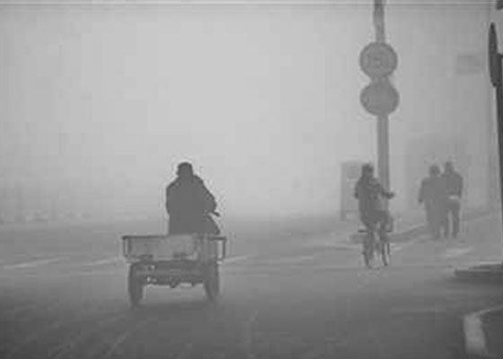 青島市環(huán)保局突擊查大氣，8家企業(yè)吐臟氣被“抓現(xiàn)行”