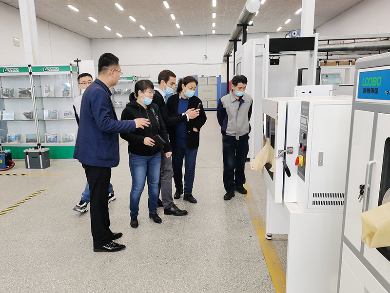 聚焦友好合作，客戶到訪路博環(huán)保參觀考察 (3).jpg